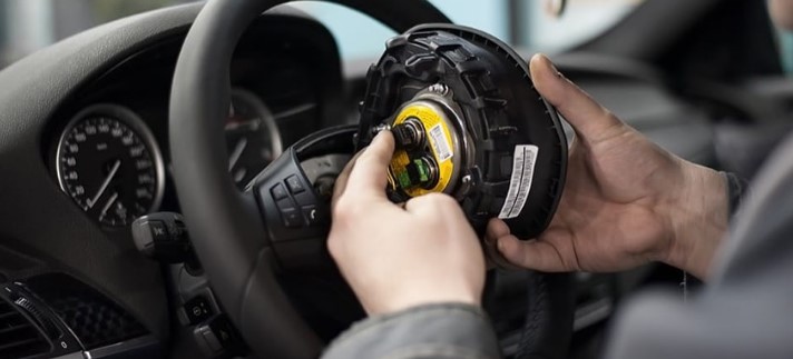 перевірка подушок безпеки після аварії перевірка подушок безпеки після аварії